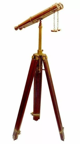 Pied trépied réglable