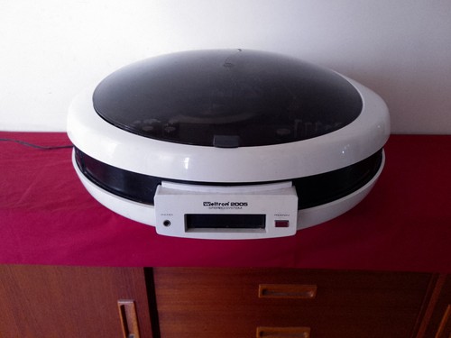 Weltron 2005 turntable fm am - turntable, /