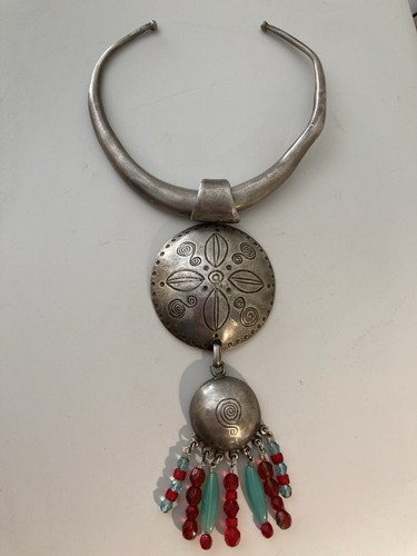 Collier ras cou tribu - cou,