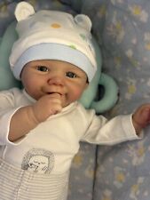 Poupée bébé  reborn très réaliste