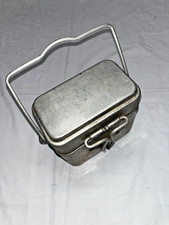 Ancienne gamelle de militaire