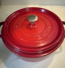 Staub Round Cocotte - Cherry Red