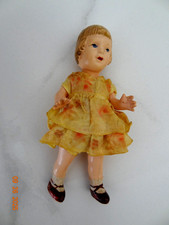 Petite poupée très ancienne