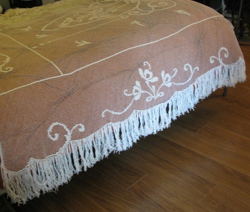Dessus lit ancien broderie - lit,