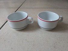 LOT DE 2 TASSES GALERIES