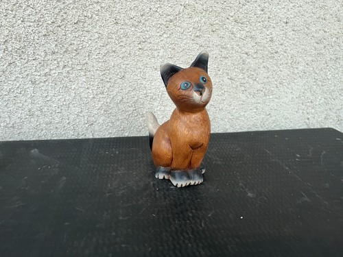 Statuette chat bois sculpté