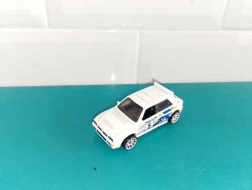 1309263 voiture hotwheels - 1/64,
