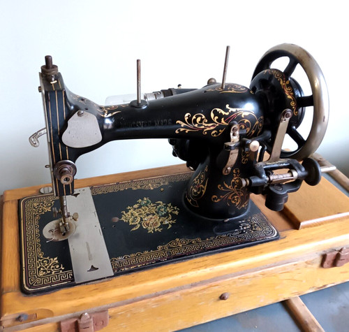 Ancienne machine coudre - ancienne,