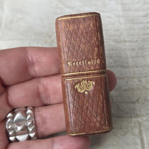 Etui nécessaire cuir - en,