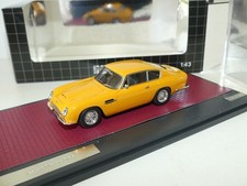 ASTON MARTIN DB6 Jaune Orangé