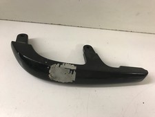 UNE POIGNEE PASSAGER ARRIERE