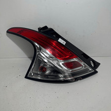 51833631 Feu arrière. Gauche