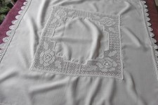 Jolie nappe entourée de