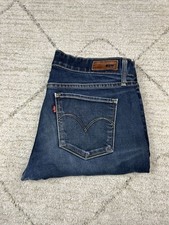 Jean Levi’s Femme Demi Curve