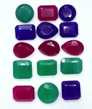 Lot de 15 pierres précieuses