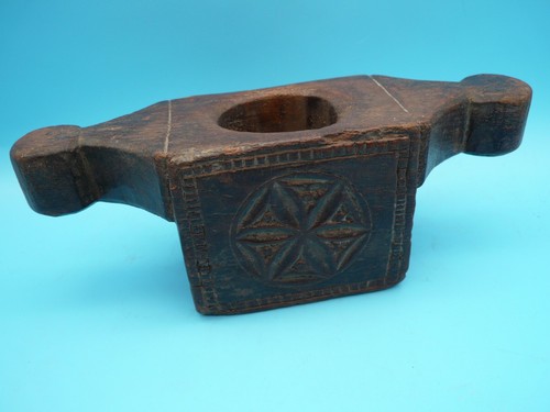 Ancien presse agrume - en, bois