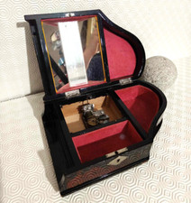 boîte à musique musicale et bijoux avec miroir vintage