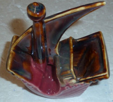 beau bateau à voiles porte