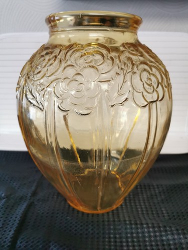 Vase verre moulé jaune - vase,