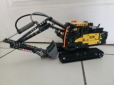 lego technic 42175 la pelleuteuse volvo trés bon état
