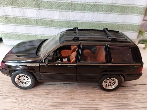 Voiture miniature jeep - voiture, grand