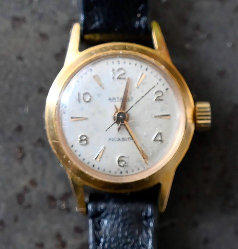 Montre bracelet vintage - , femme