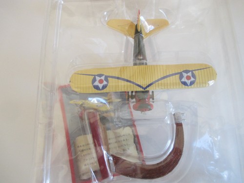 Plastic diecast boeing p - diecast, p-12