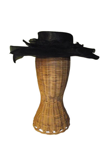 Très beau chapeau noir - très,