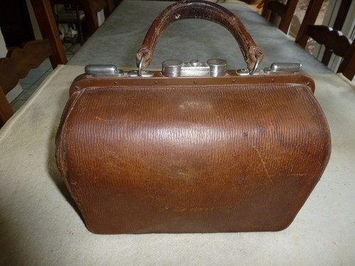 Ancienne sacoche cuir - ancienne,