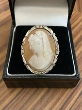 TRES BELLE ANCIENNE BROCHE