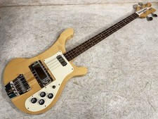 Guitare basse électrique