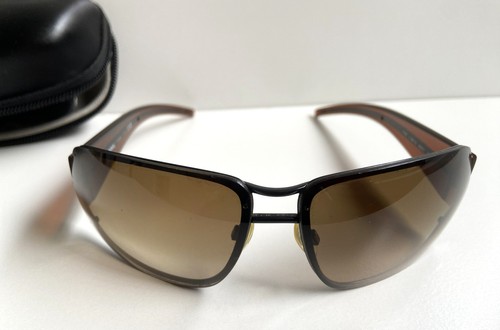 Paire lunettes soleil - de,