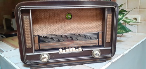 Poste radio tsf allume a - tsf, s