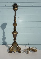 Pied de lampe en bronze dans