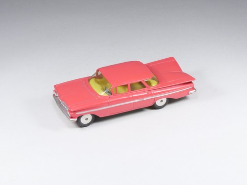 Corgi 220 chevrolet impala - -,