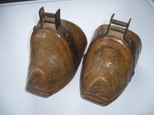  PAIRE ANCIENS ETRIERS BOIS