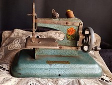 petite machine à coudre
