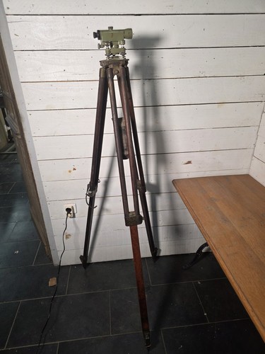 Niveau ancien wild heerbrugg - wild,