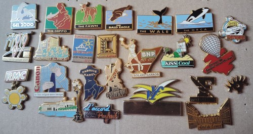 Lot pin signés arthus - 24, pin's