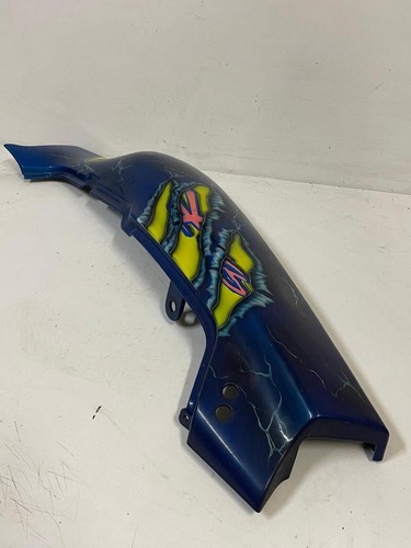 Coque arrière droite suzuki - arrière,