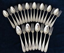 12 couverts de table (12