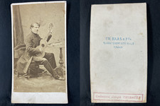 Haaas, Paris, Guitariste Vintage cdv albumen print. CDV, tirage albuminé, 6 