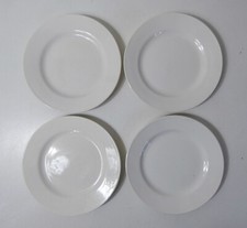 4 assiettes plates blanches