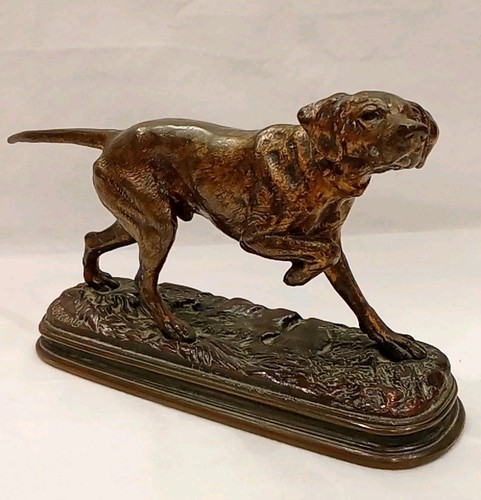 Bronze animal hunting dog