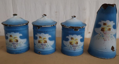 Série boites à - de,