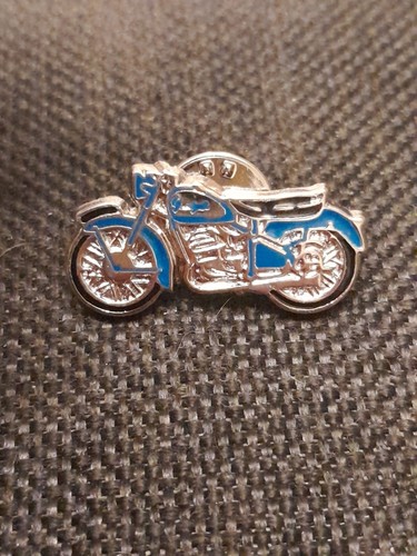 Pin neuf peugeot moto - pin's,
