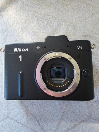 Boitier nikon en très - nikon,