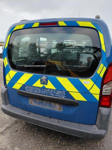 Malle hayon arriere peugeot - malle/hayon,