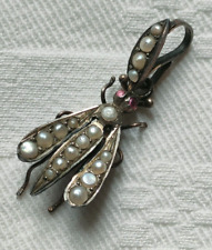 Bijou ancien : rare pendentif , insecte , perles fines.