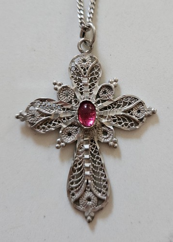 Ancienne chaine avec pendentif